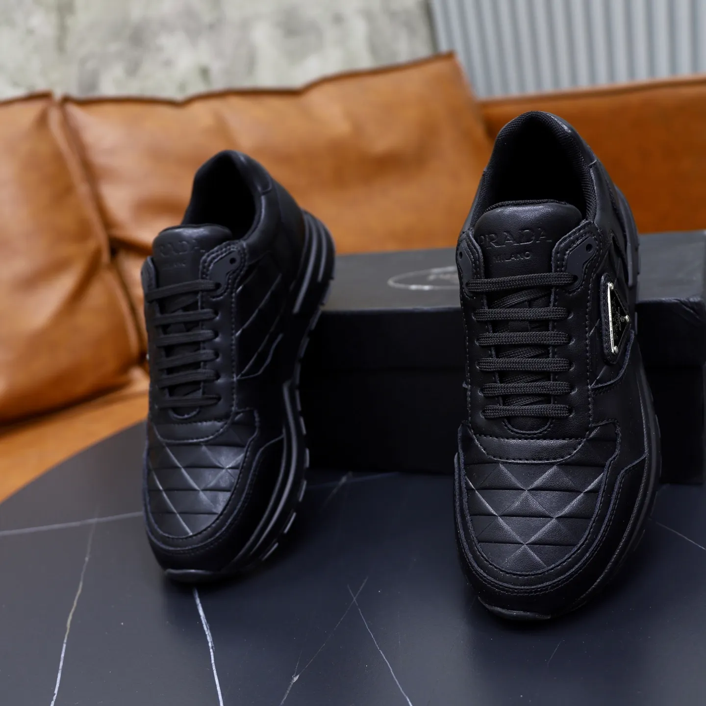 Ex-factory price: 540💰🙅‍♂️🙅‍♂️🙅‍♂️ Brand: PRADA Standard code: 38-44 (45 customized) Grade: Same as the official website Material: Original material splicing Comfortable and breathable lining Lightweight and wear-resistant sports outsole Style category: Men's fashionable casual shoes Running sneakers Distinguished luxury brand elements Top luxury Color: actual picture color